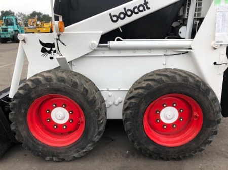 Фронтальный колесный погрузчик BOBCAT 725 по цене 930000 руб на Урал-КМУ