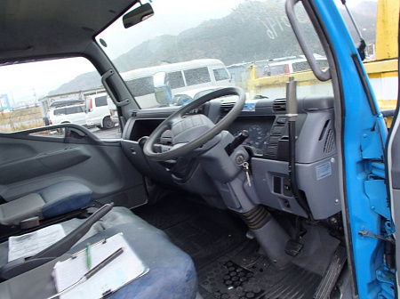 Mitsubishi Canter с автовышкой AICHI TZ20A по цене 3 000 000 руб на Урал-КМУ