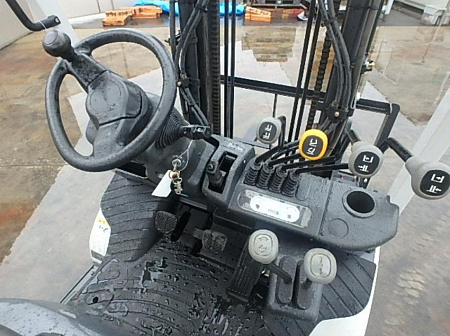 Вилочный погрузчик ТСМ FD25C3Z по цене 1250000 руб на Урал-КМУ