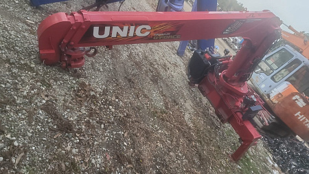 КМУ UNIC URG373USXR